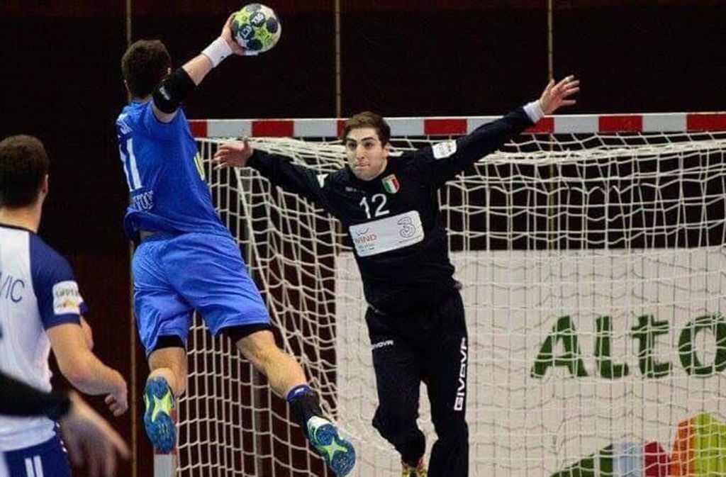 Im Tor der italienischen Handball-Nationalmannschaft: Domenico Ebner.