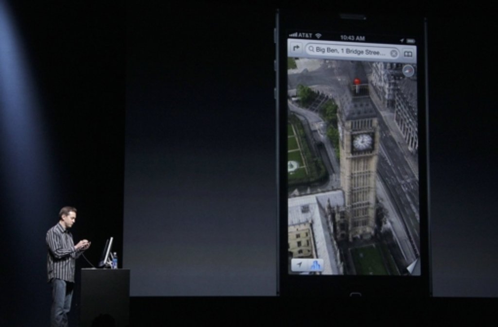 Scott Forstall, der Verantwortliche für das Betriebssystem des iPhones, präsentiert die neueste Version iOS 6.