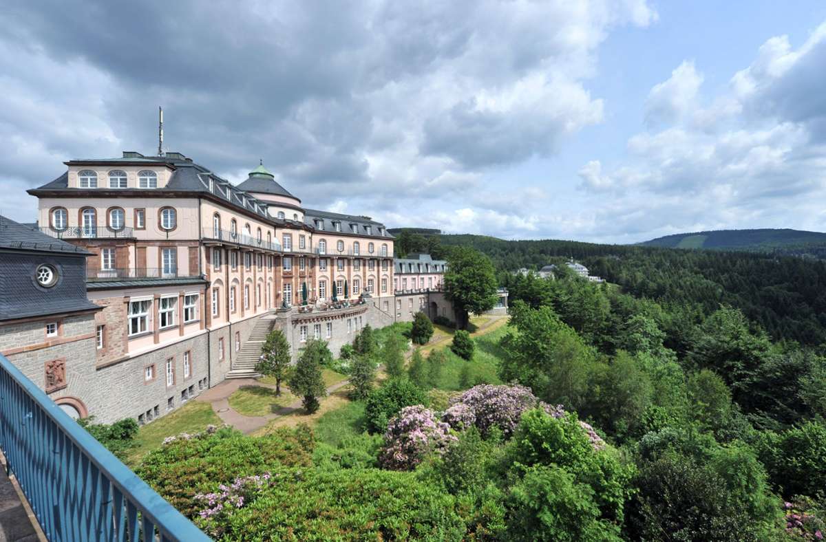 Das Hotel thront auf 770 Metern über dem Nordschwarzwald.