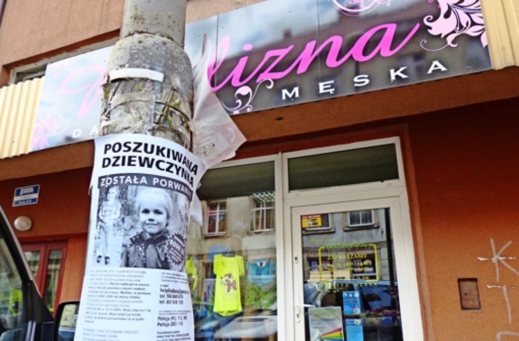 Thomas K. sucht in Polen mit allen Mitteln nach seiner Tochter – auch mit Flugblättern, die er überall verteilt und aufhängt. Foto: privat