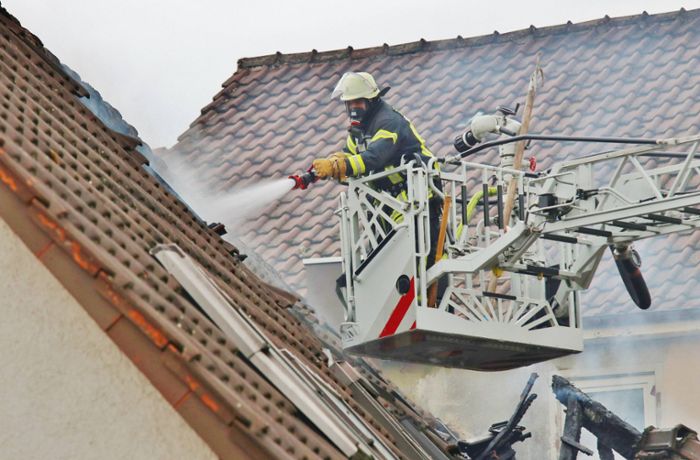 Dachstuhlbrand verursacht halbe Million Euro Schaden