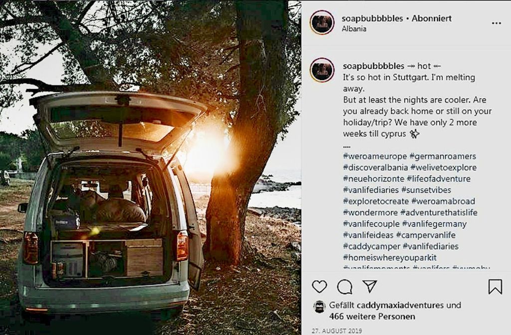 Auf ihrem Instagram-Kanal postet die Stuttgarterin Carina Beck Fotos von ihren Reisen mit dem Minicamper – einem ausgebauten VW Caddy.