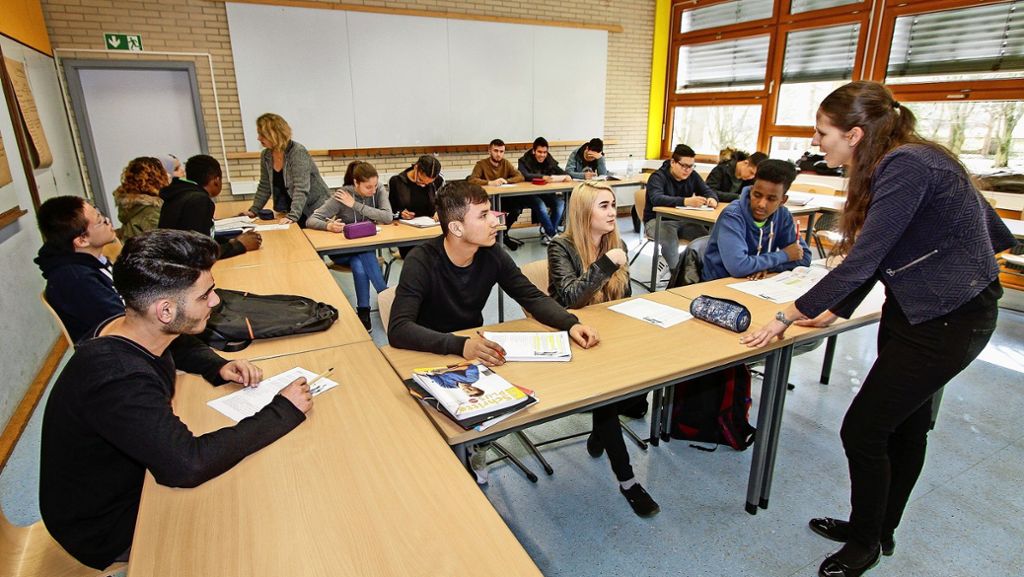 Sindelfinger Flüchtlingsklasse am Pfarrwiesen-Gymnasium: Schiller ist für die Flüchtlinge   Pflichtlektüre