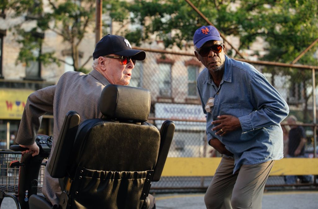 Michael Caine, Morgan Freeman (v. li.)