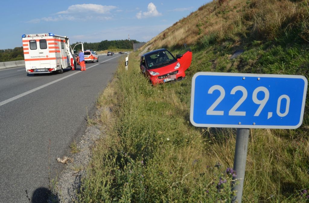 Auf der A8 bei Friolzheim ist es am Sonntagnachmittag zu einem schweren Unfall gekommen.