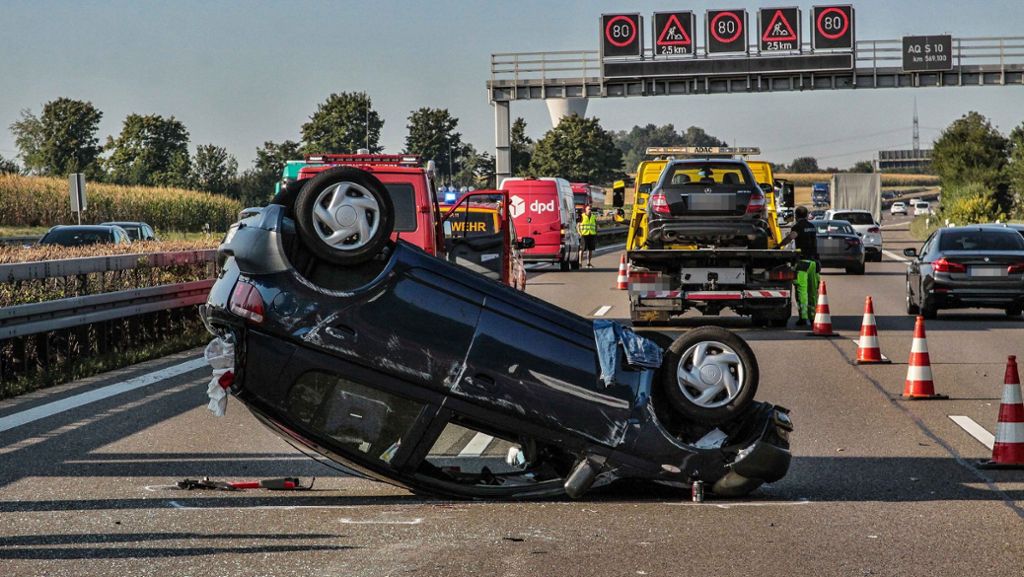 A81 bei Ludwigsburg: Unfall mit sechs Fahrzeugen – Fahrstreifen wieder freigegeben