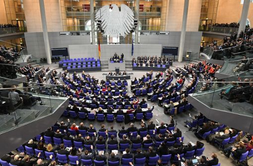 Der Deutsche Bundestag soll kleiner werden – die große Koalition hat dazu einen zweistufigen Plan erarbeitet. Foto: dpa/Ralf Hirschberger