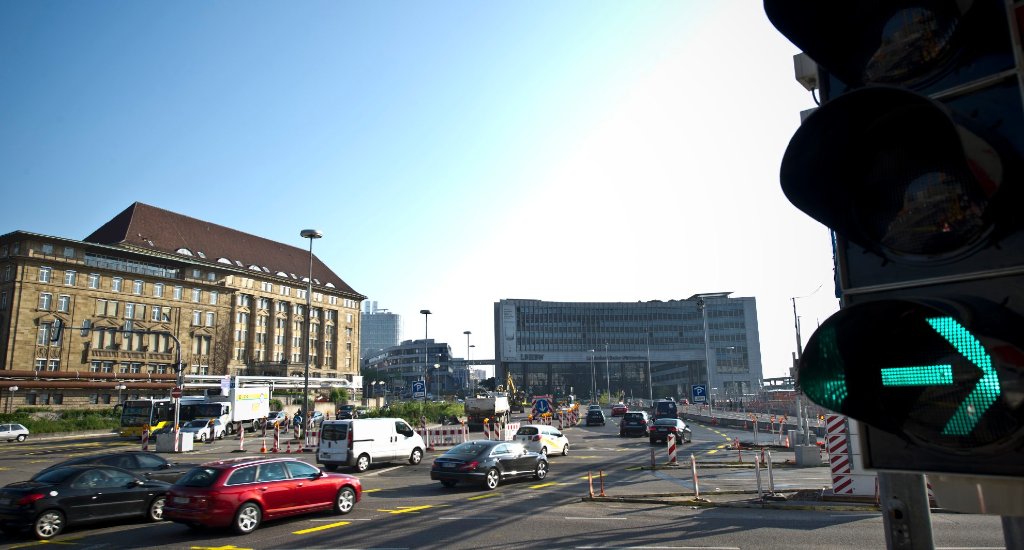 Trotz der geänderten Verkehrsführung am Hauptbahnhof kam es am Montagmorgen laut Polizei zu keinen nennenswerten Behinderungen im Berufsverkehr.