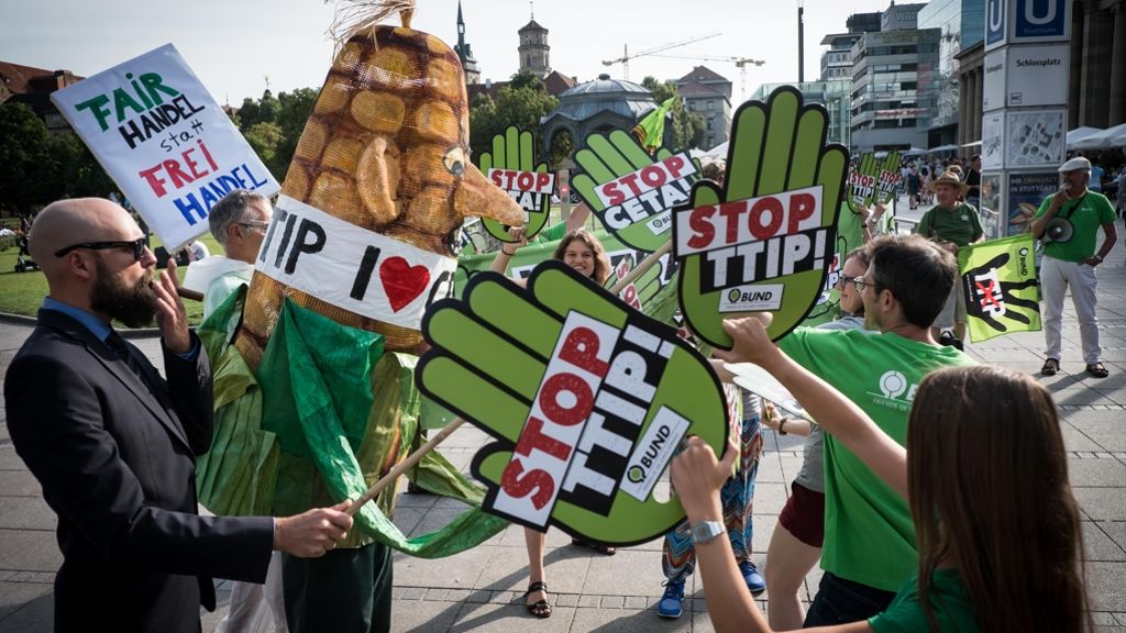 TTIP-Großdemo in Stuttgart: Nun sind auch die Grünen an Bord
