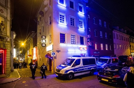 Die Polizei kann den Verfall des Leonhardviertels nicht verhindern. Foto: Achim Zweygarth