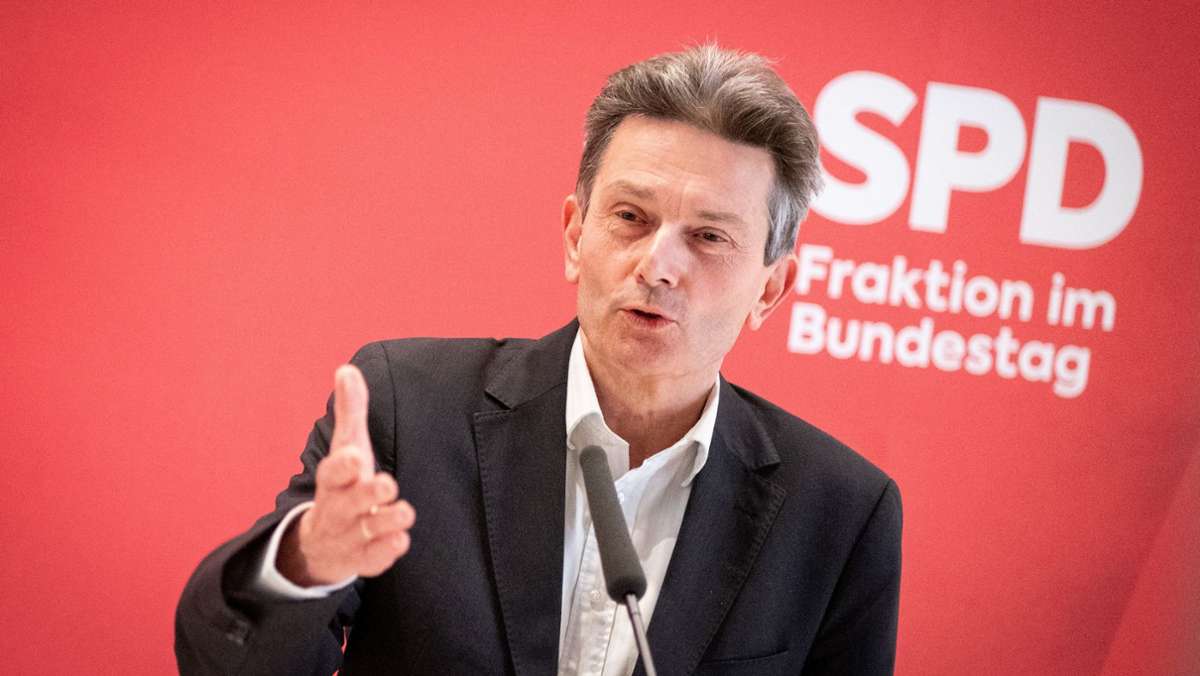  Unter Rolf Mützenich ist die SPD in der Außen- und Sicherheitspolitik nicht nur in der Drohnen-Frage nach links gerückt, finden Beobachter. Bereitet sich die Partei auf ein Linksbündnis nach der Bundestagswahl vor? 