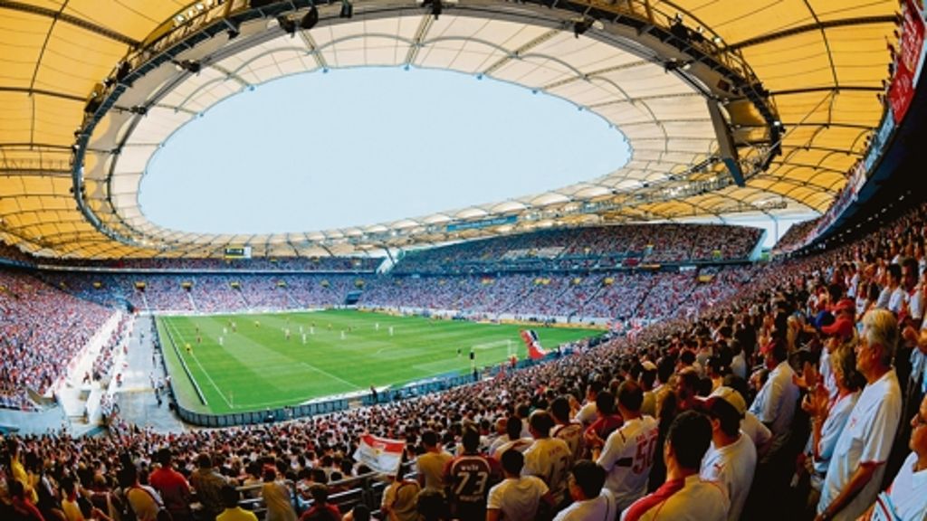  Der VfB Stuttgart hat im ersten Jahr als Betreiber die finanziellen Erwartungen übertroffen und vermeldet einen neuen Dauerkartenrekord. Davon profitieren auch die städtischen Finanzen. 