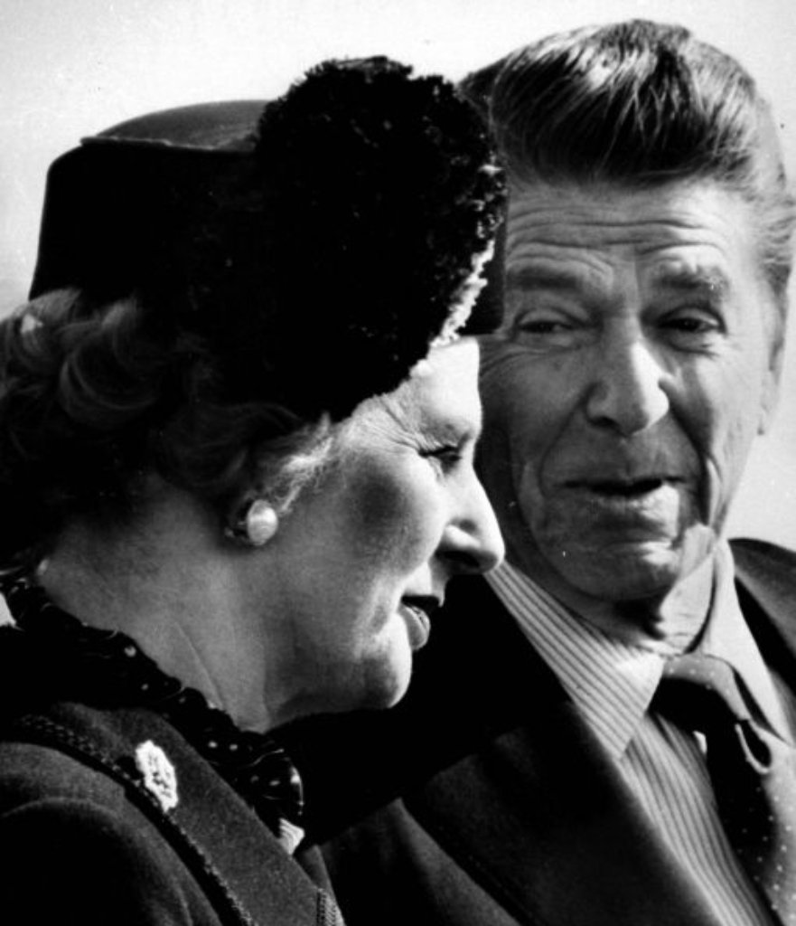 Am 26. Februar 1981 zu Gast im Weißen Haus: Maggie Thatcher und der damalige US-Präsident Ronald Reagan. Die Eiserne Lady hat sich ihren Beinamen in der nationalen und internationalen Politik mit Hartnäckigkeit und Durchsetzungsstärkeerarbeitet.
