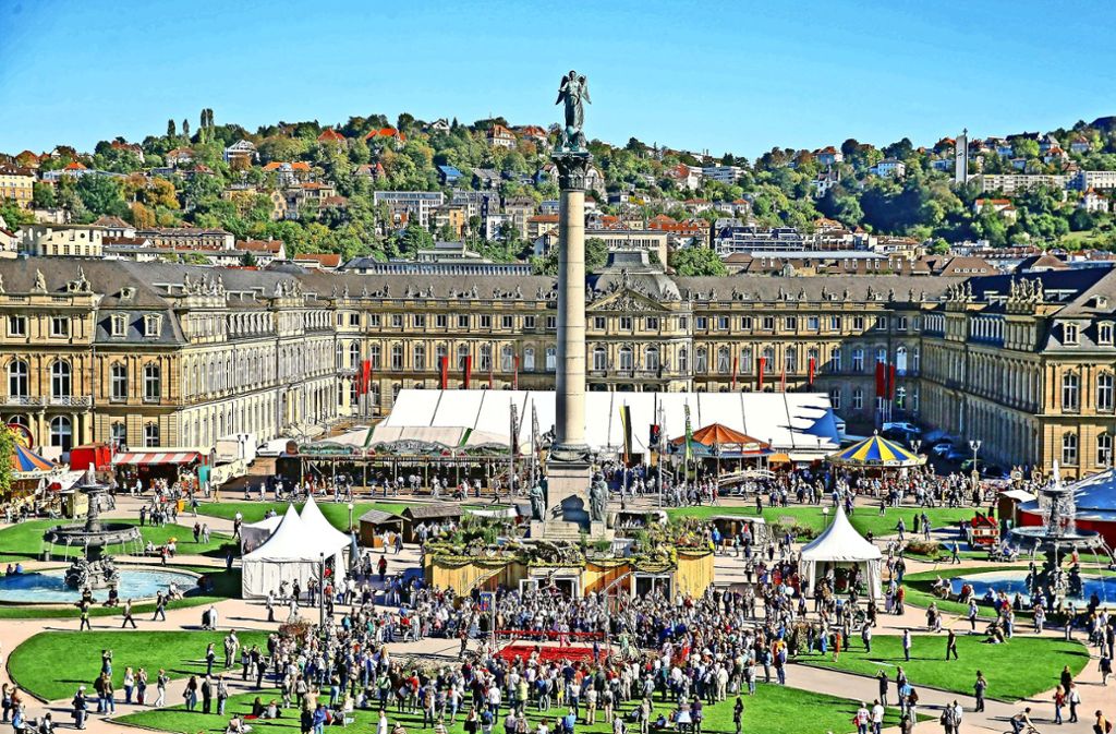 Das Historische Volksfest auf dem Schlossplatz  zog im vergangenen Jahr 600 000  Besucher an. Aus der einmaligen Veranstaltung soll eine Institution werden. Foto:  