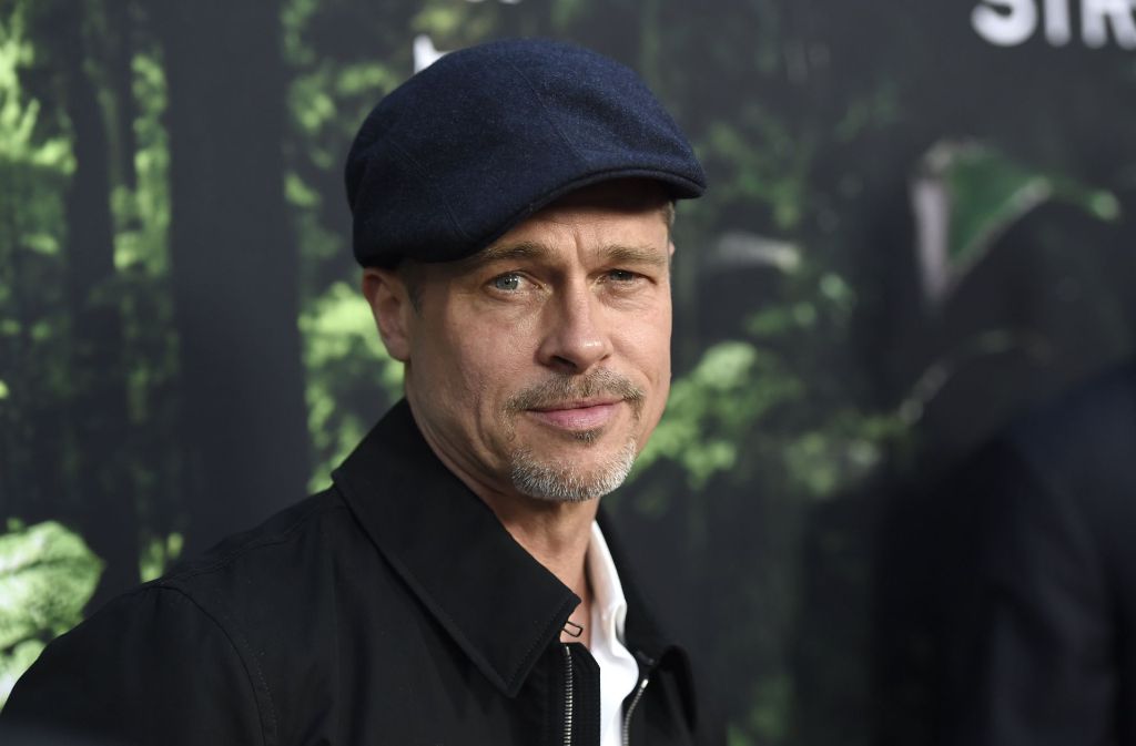 ... Brad Pitt, Schauspieler und mittlerweile Ex-Lebenspartner von Angelina Jolie zeigte sich etwas abgekämpft mit schlichter Baskenmütze.