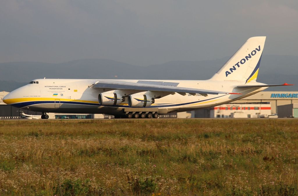 Am 24. September landete eine riesige Antonov 124 in Baden-Baden. Kevin Schaaser war natürlich dort.
