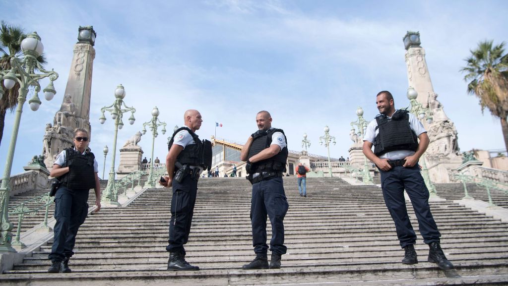 Marseille: Terrorverdacht nach Messerattacke