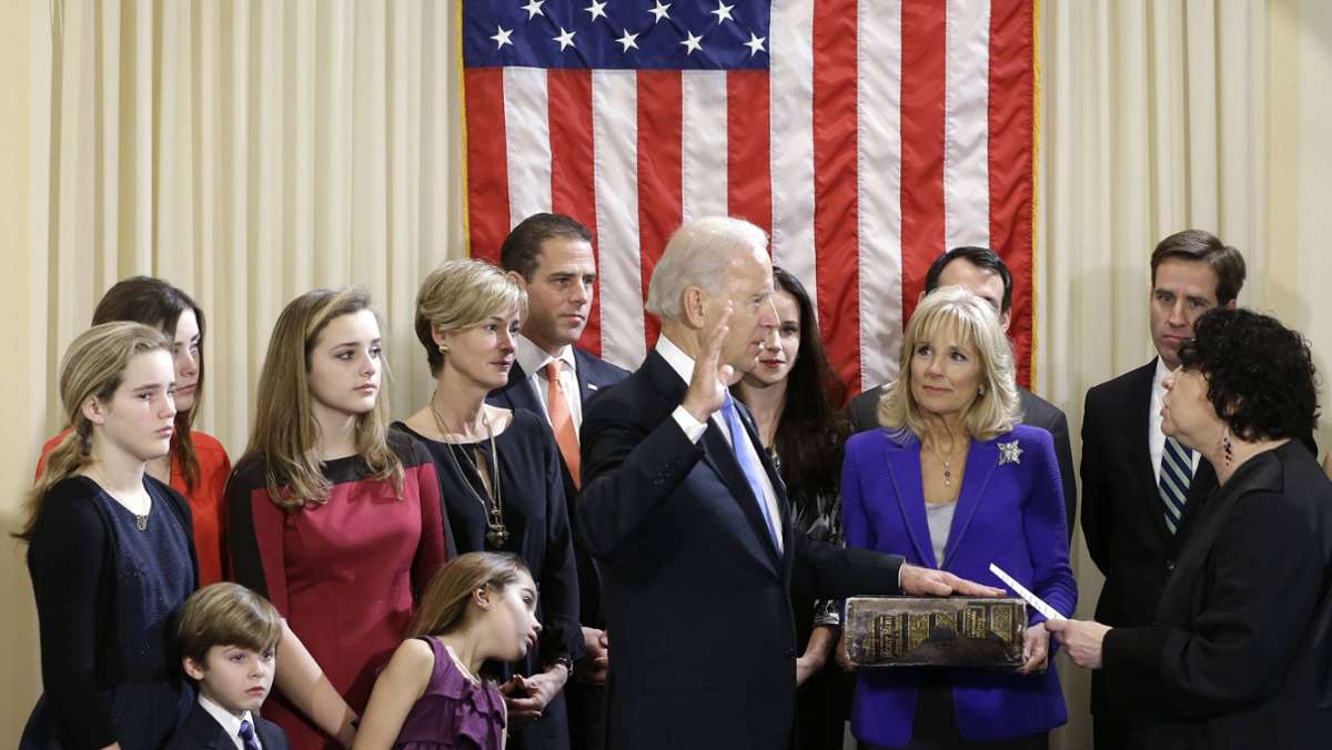  Im US-Wahlkampf ist das Private immer auch politisch. Joe Biden hat in seinem Leben viel Verlust erfahren. Seine Familie gibt ihm Kraft. Wir stellen die Mitglieder der Familie Biden vor. 