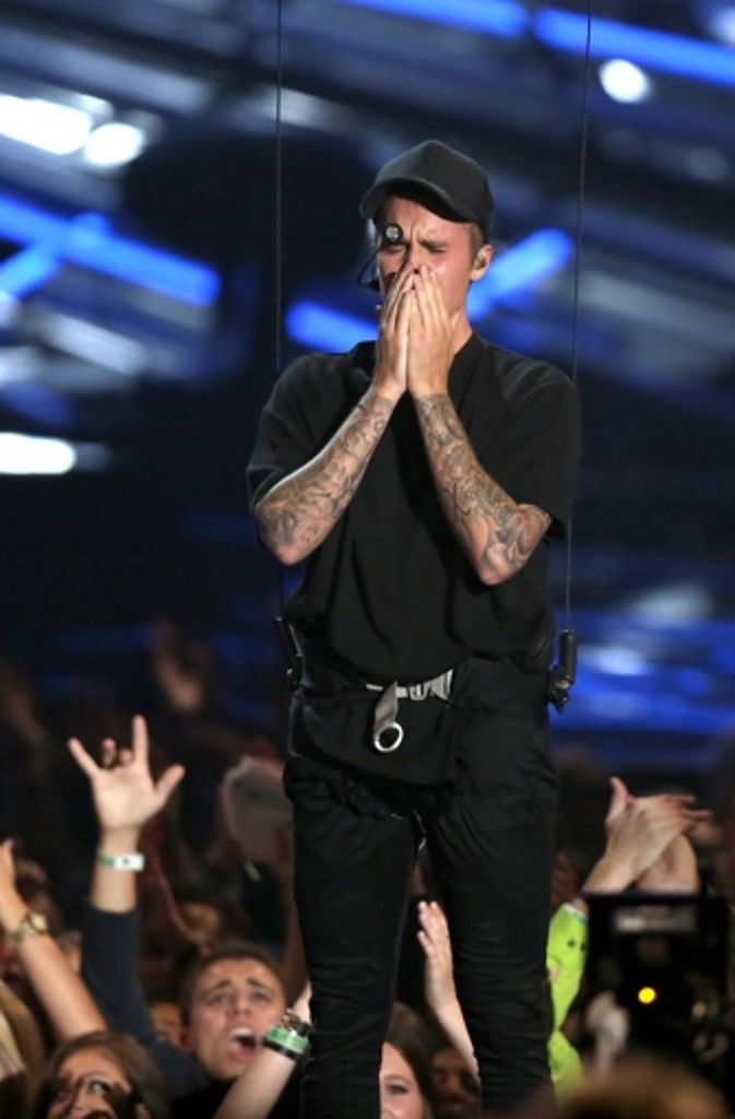 Justin Bieber (21) brach nach seiner eigenen Performance in Tränen aus.