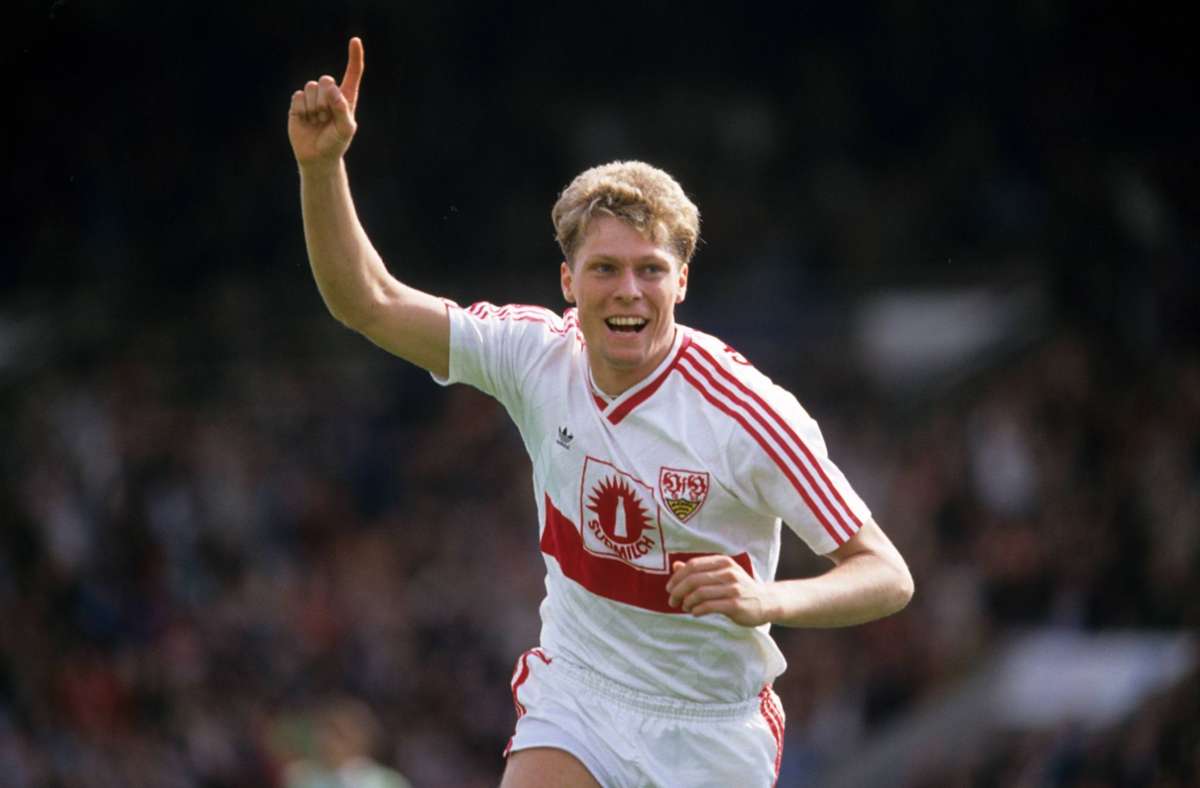 Der VfB Stuttgart als kurzes Intermezzo in seiner Karriere: Der ehemalige dänische Nationalspieler Peter Rasmussen wechselte 1989 vom dänischen Erstligisten Aalborg BK in die Bundesliga. Doch schon 1991 spielte er wieder in Dänemark. Seine Bilanz beim VfB: 16 Bundesliga-Spiele und ein Tor.