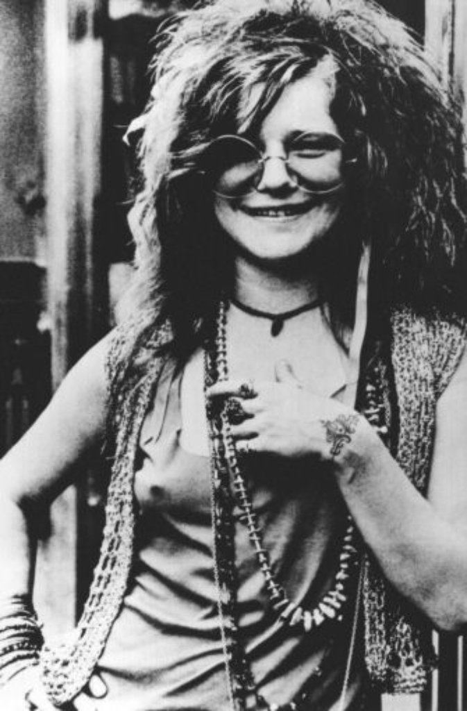 Ebenfalls mit erst 27 Jahren stirbt die US-amerikanische Sängerin Janis Joplin in einem Motel in Los Angeles am 4. Oktober 1970 an einer Überdosis Heroin.