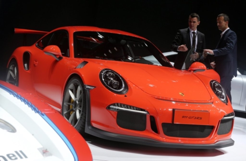 Porsche präsentiert auf der Auto Shanghai 2015 den 911 GT3.
