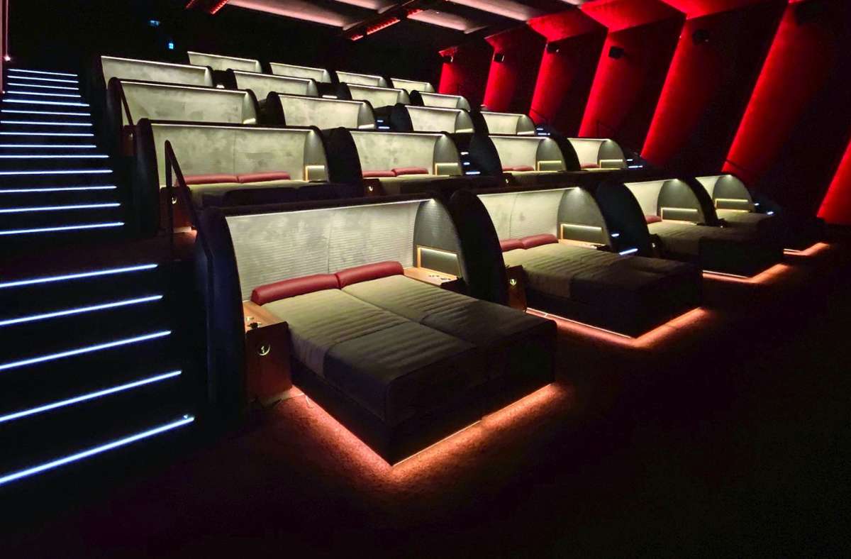 Bed Cinema im Traumpalast Betten statt Sitze Leonberger Kino geht neue Wege Landkreis B 246 blingen