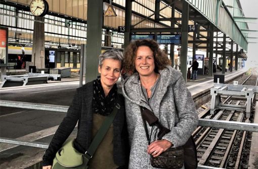 Treffen sich immer wieder zum Austausch in Stuttgart: Anja Plesch-Krubner (links) und Corinna Fellner. Foto: /privat