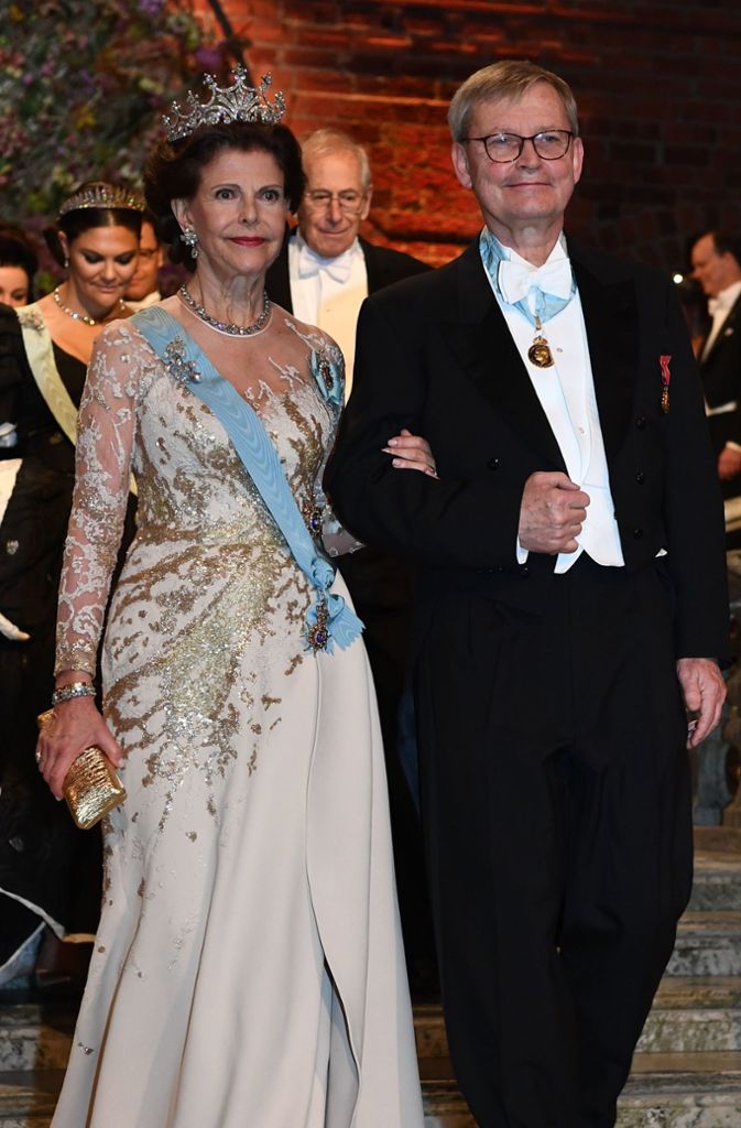 Königin Silvia zeigte, dass man auch in einem Abendkleid aus dem vergangenen Jahr einen atemberaubenden Auftritt hinlegen kann.