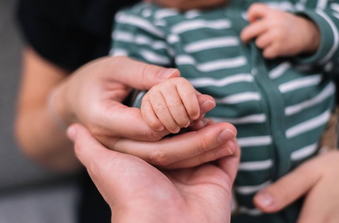 Geburt des ersten Kindes: Durchschnittsalter von Vätern in Deutschland steigt
