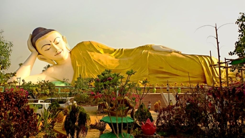  Das Stuttgarter Linden-Museum feiert die Kultur des früheren Burma. In einer prachtvollen Ausstellung mit mehr als zweihundert Exponaten zeigt es „Myanmar – Das Goldene Land“. 