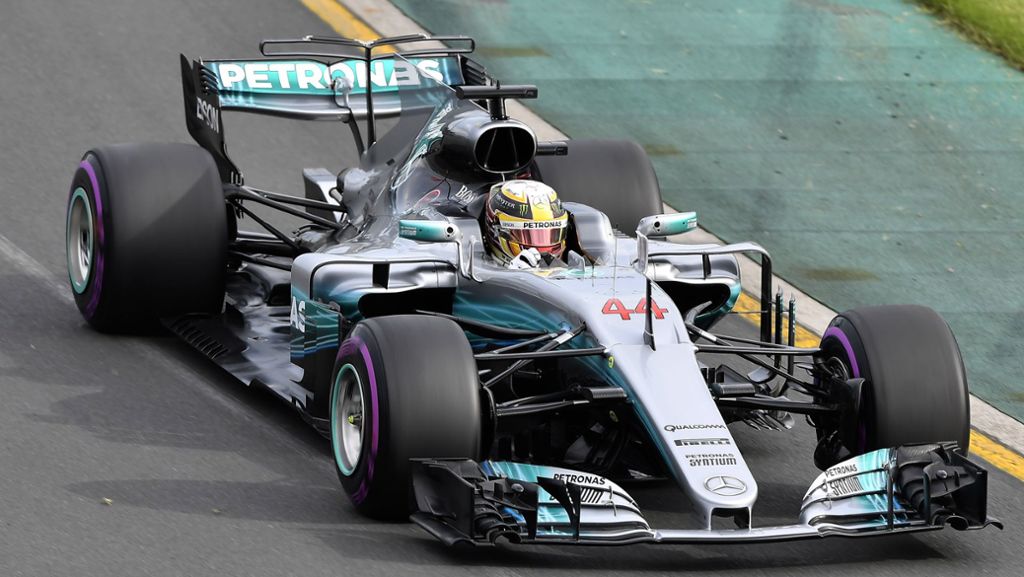  Zum Auftakt der neuen Formel-1-Saison bietet sich das gewohnte Bild: Mercedes ist im Training von Melbourne vorn. Auch Sebastian Vettel kommt nicht an die Bestzeit von Lewis Hamilton heran. Ein Fingerzeig für das Titelrennen? 