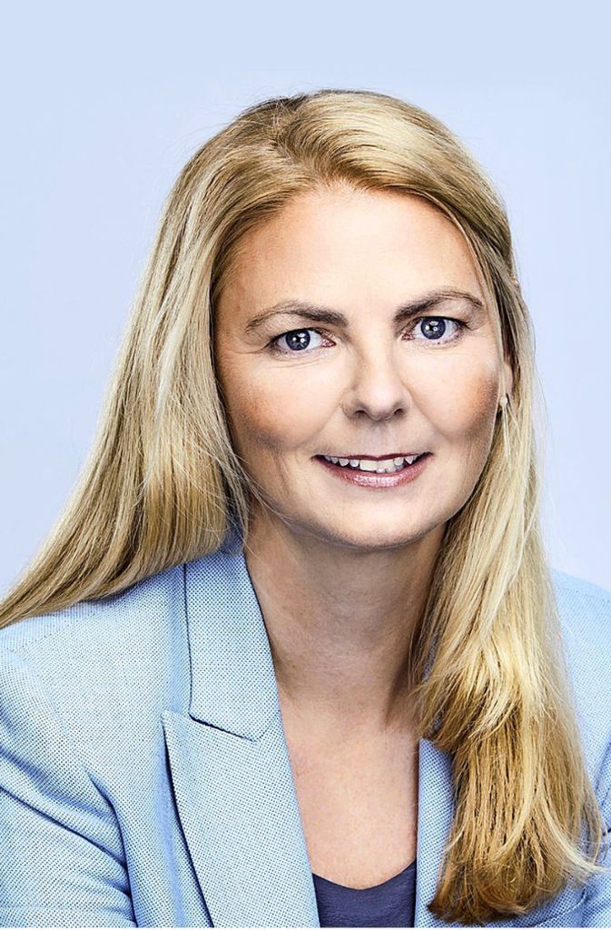 Ana-Christina Grohnert (50) ist zum 1. Juli 2017 Allianz-Vorstandsmitglied geworden. Dort verantwortet sie das Personalressort und ist Arbeitsdirektorin. Zuvor war Grohnert Personalchefin des Beratungsunternehmens EY in Deutschland, Österreich und der Schweiz.