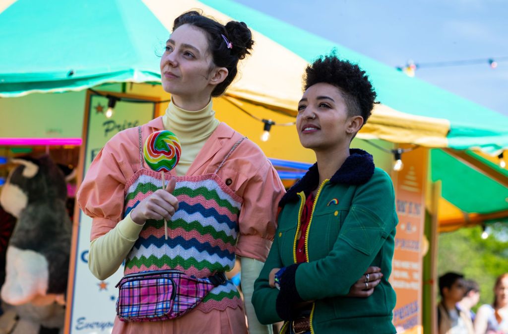 Pubertät ist, wenn Erwachsene schwierig werden: Tanya Reynolds (links) als Lily und Patricia Allison als Ola in der zweiten Staffel von „Sex Education“