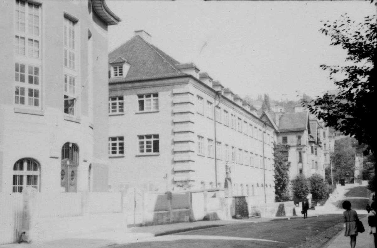 Gebäude an der Wiederholdstraße, die heute noch stehen.