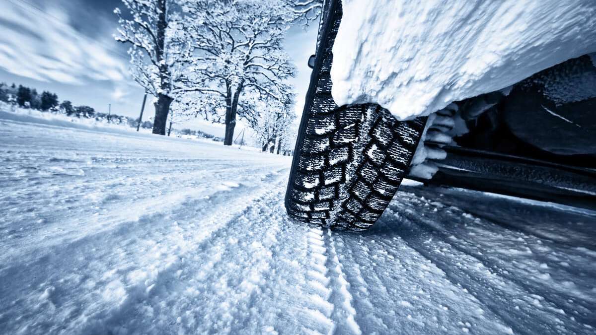 Auto Kälte-Tipps: 8 Tipps, um sicher mit dem Auto durch den Winter