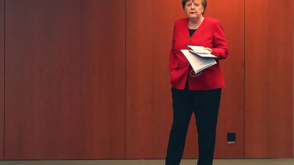  Erst wenige Tage ist es her, dass Kanzlerin Angela Merkel in der Corona-Krise „Öffnungsdiskussionsorgien“ beklagte. Nun gibt es weitreichende Lockerungen – und eine Notbremse. 