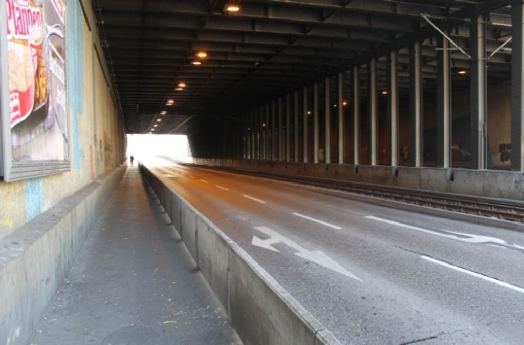 Die Unterführung in Richtung König-Karls-Brücke: nicht unbedingt ein beliebter Fußweg.