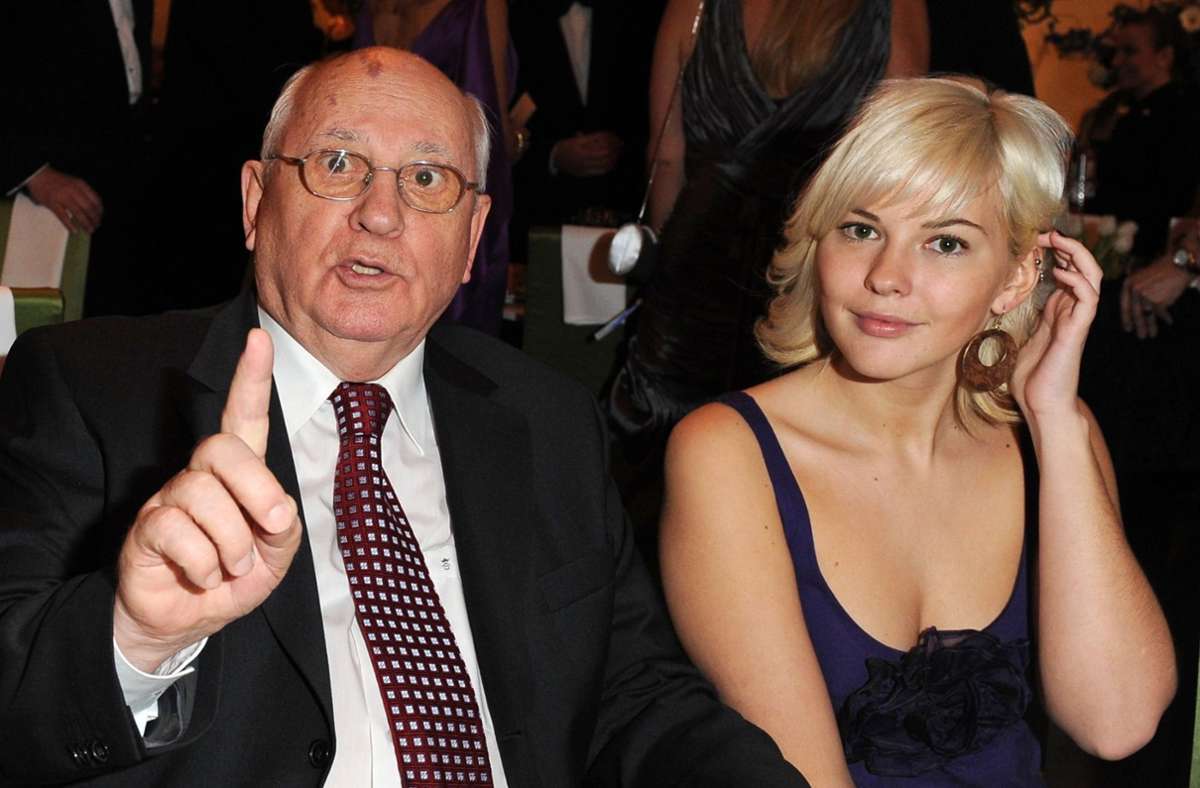Gorbatschow und seine Enkelin