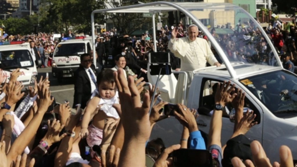 Papst beendet Reise: Manila verabschiedet Franziskus