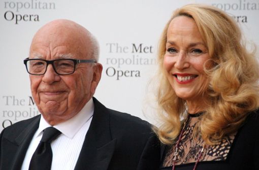 Rupert Murdoch mit seiner Frau Jerry Hall. Foto: dpa/Christina Horsten