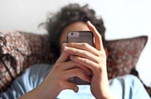 Junge Deutsche wollen weniger Internet und Smartphone nutzen