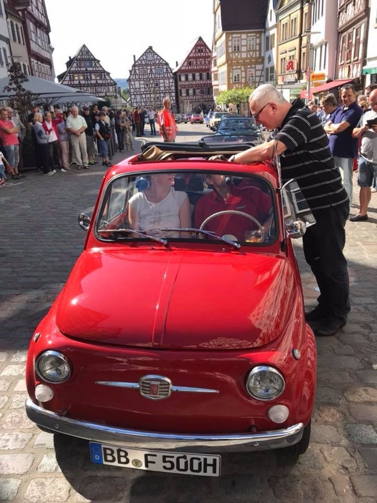 Italienische Autoliebe: Ein Fiat 500.
