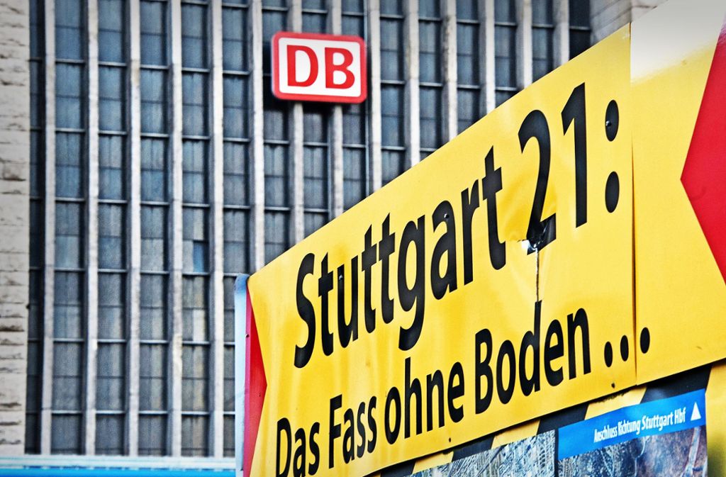 Das Land sowie die Stadt und Region Stuttgart und die Flughafengesellschaft wehren sich gegen die von der Bahn verlangte unendliche Mitzahlung an Stuttgart 21. Foto: dpa