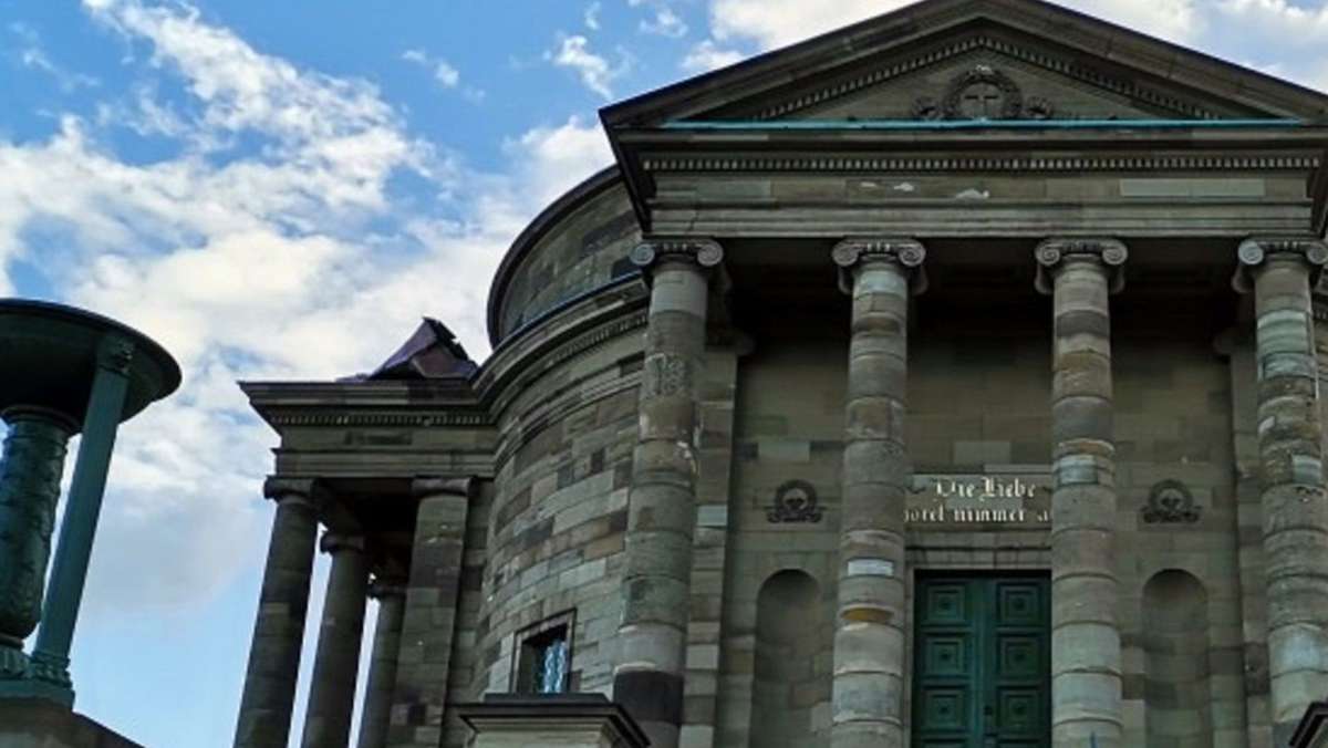 Sturmeinsätze in Stuttgart: Schaden an der Grabkapelle  – Gelände vorerst gesperrt
