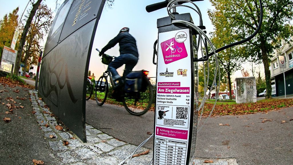 Fahrradservicestationen in Kirchheim: Radler schätzen vor allem die  Luftpumpen