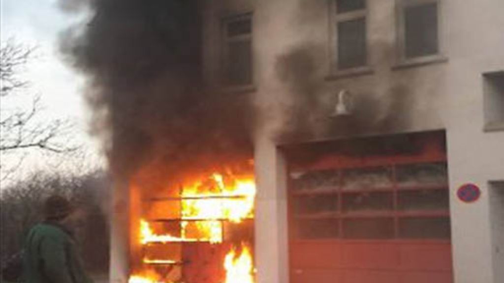 Göppingen-Jebenhausen: Drei Feuerwehrautos brennen aus
