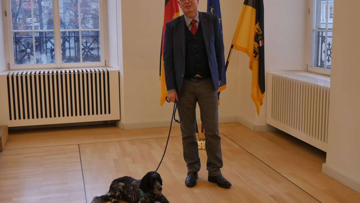Tierische Zeugenbegleiter in Esslingen: Die Justiz ist auf den Hund gekommen