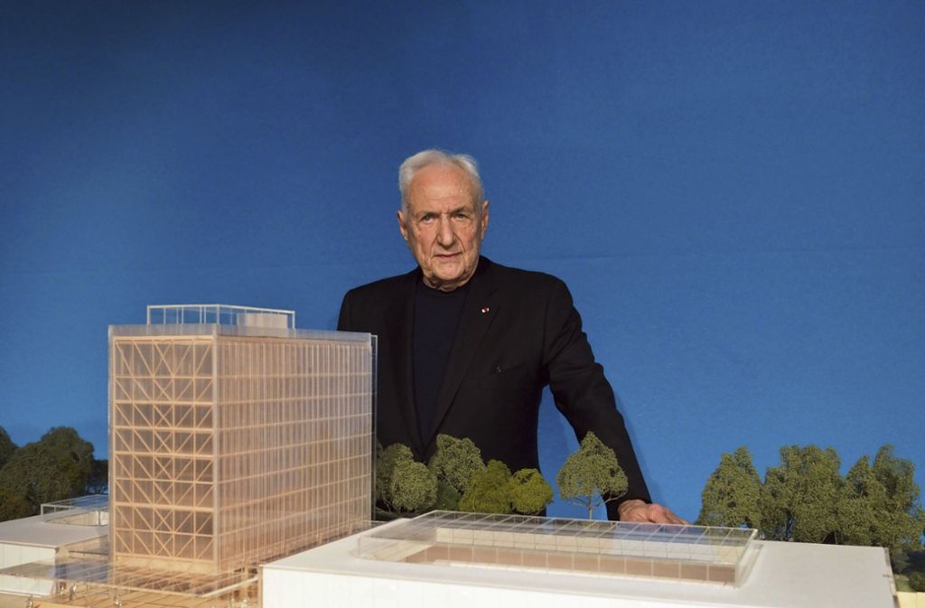 Für den Vorstandsvorsitzenden des Luxusartikelkonzerns LVMH, Bernard Arnault, entwarf Gehry die Fondation Louis Vitton in Paris.