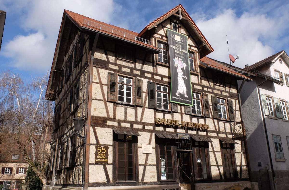 Die Galerie Wiedmann in der Tuchmachergasse 6 in Bad Cannstatt. Das Haus stammt aus dem 16. Jahrhundert.